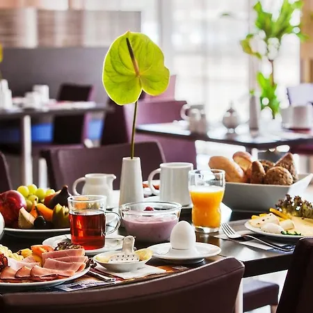 Hotel Intercityhotel 3*