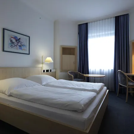 Hotel Intercityhotel 3*