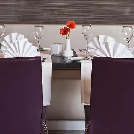 Intercityhotel Ξενοδοχείο 3*