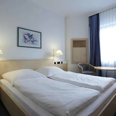 Intercityhotel Ξενοδοχείο 3*