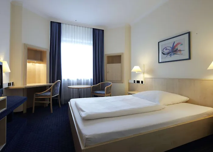 Intercityhotel Hotel 3*