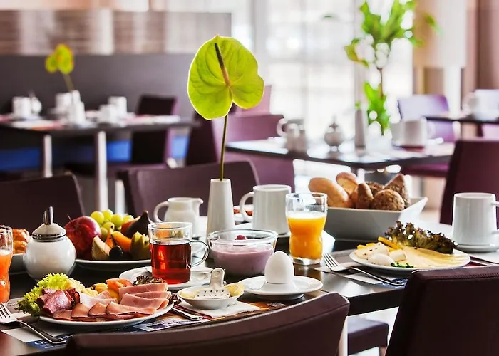 Hotel Intercityhotel 3*