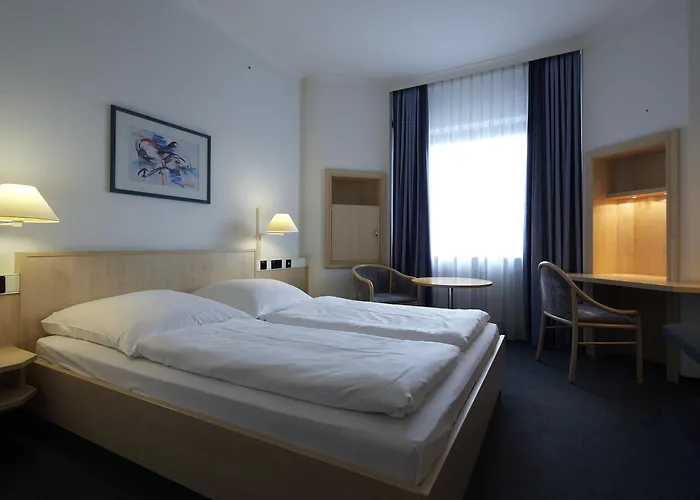 Hotel Intercityhotel 3*