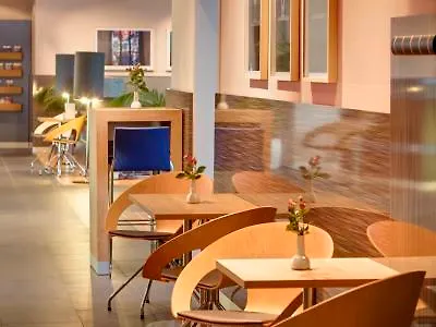 Intercityhotel Hotel 3*