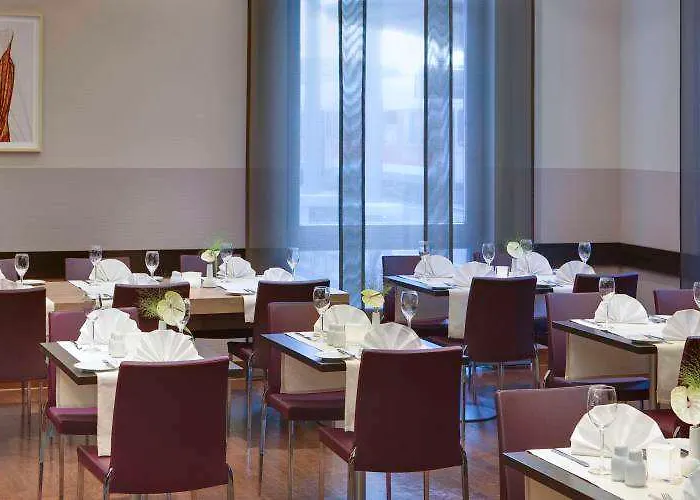 Intercityhotel Hotel 3*